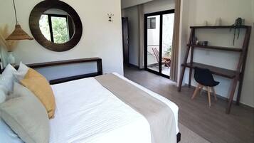 5 bedrooms, in-room safe, desk, iron/ironing board