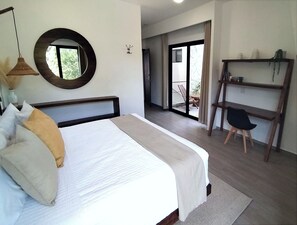 5 habitaciones, caja de seguridad en la habitación y escritorio