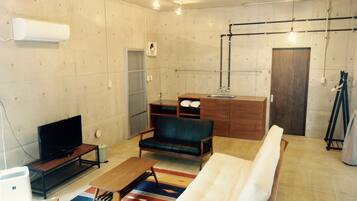 三人房 | 1 多间卧室、免费 WiFi、床单