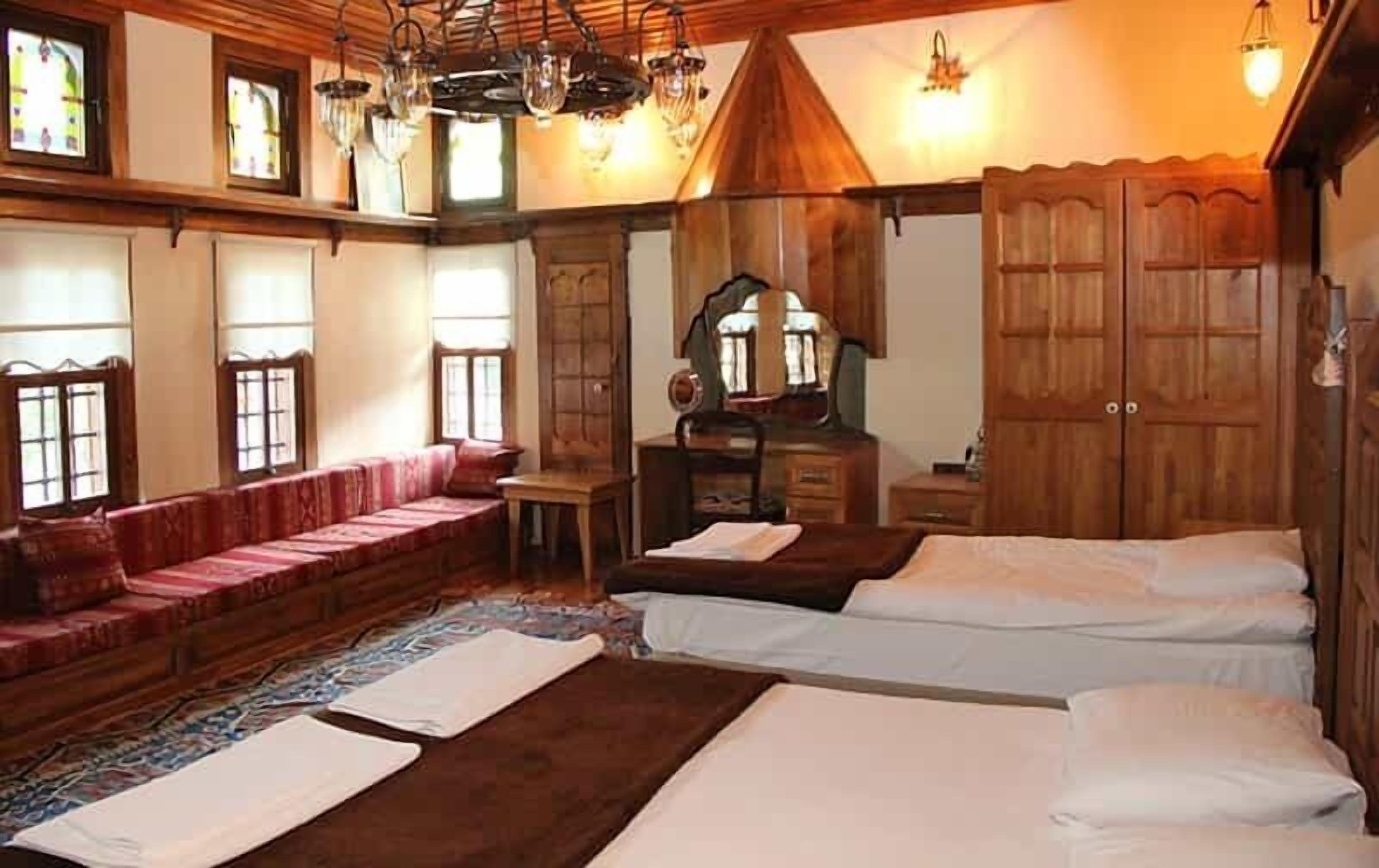 standard double room | free wifi, bed sheets