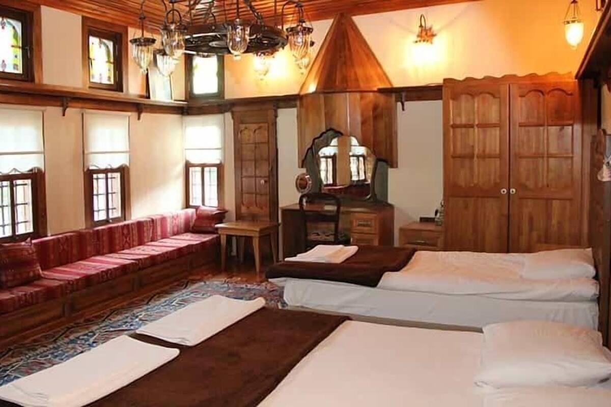 standard double room | free wifi, bed sheets