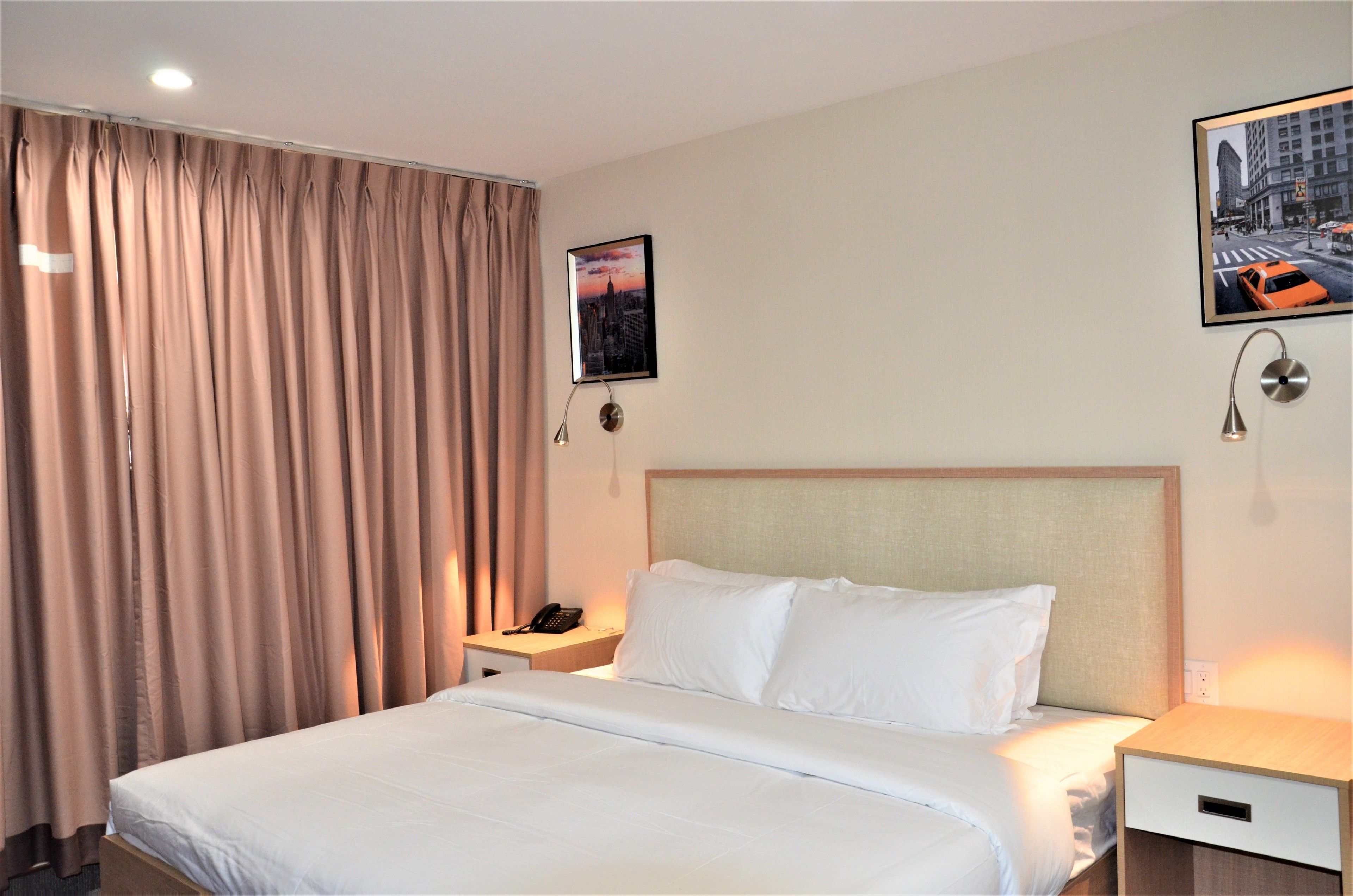 classic single room, 1 king bed | down duvets, desk, soundproofing, iron/ironing board