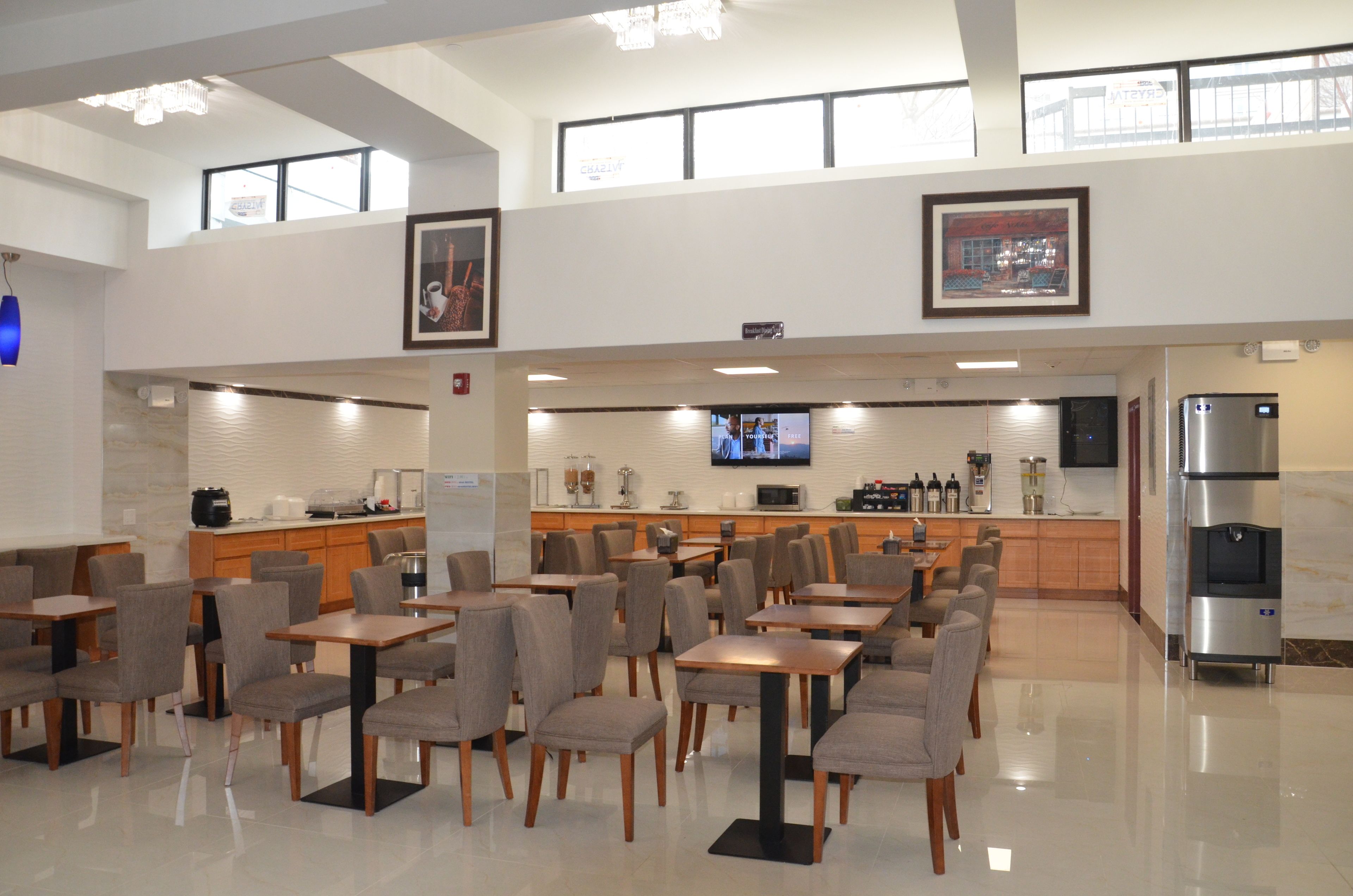 free daily continental breakfast