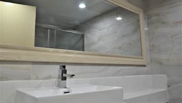 Phòng tắm
