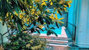 Vila luxo, 4 quartos, ao lado da praia | Terraço/pátio