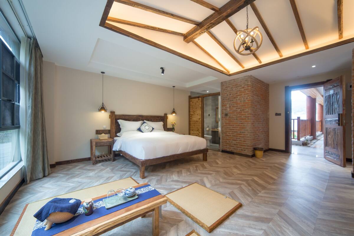 Superior Double Room | Desk, blackout curtains, free WiFi