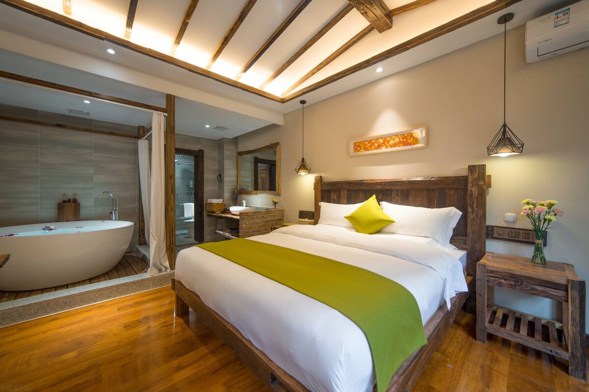 Exclusive Double Room | Desk, blackout curtains, free WiFi