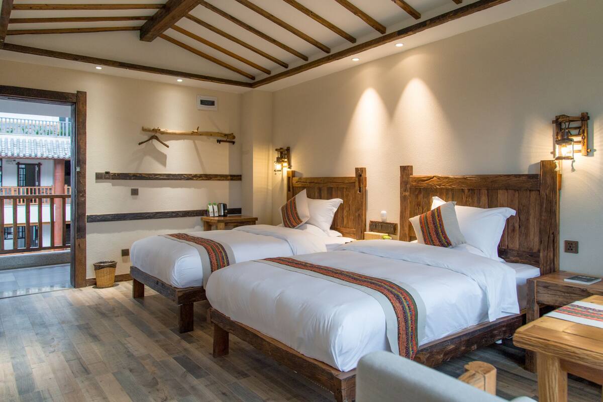 Standard Twin Room | Desk, blackout curtains, free WiFi