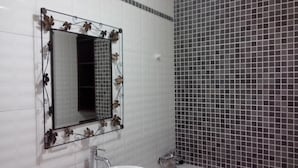 Unclassified image, 2 of 18, button - Flower B&B (Hualien City)