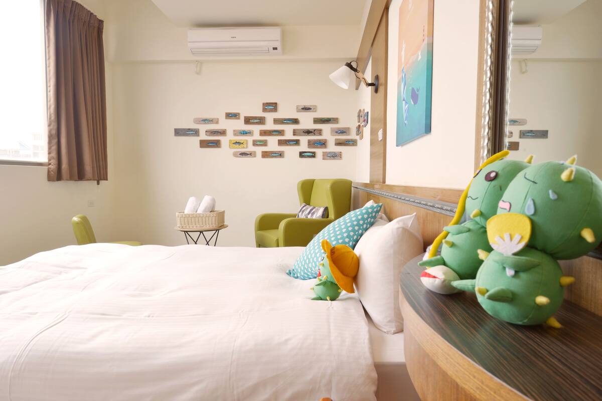Kamar Double Ekonomi, 1 Tempat Tidur Double, pemandangan kota | Tirai kedap cahaya, tempat tidur lipat/tambahan, dan Wi-Fi gratis