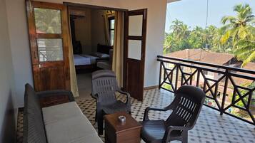 Studio with Terrace Pool View | Memory-foam beds, in-room safe, laptop workspace, blackout curtains