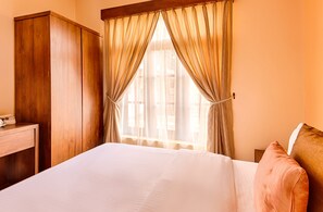 Habitació individual estàndard, 1 llit individual | Escriptori, cortines opaques, wifi gratuïta i roba de llit 