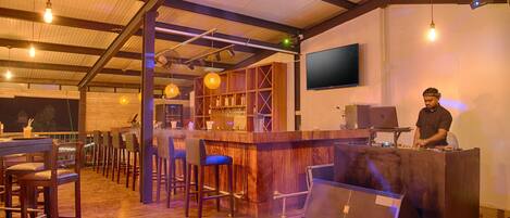 Se sirven desayunos, comidas y cenas