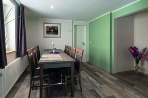 48-inch TV with satellite channels - Haus Mittelrhein (Rhens)