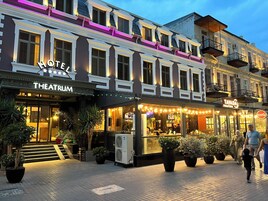 Facciata della struttura