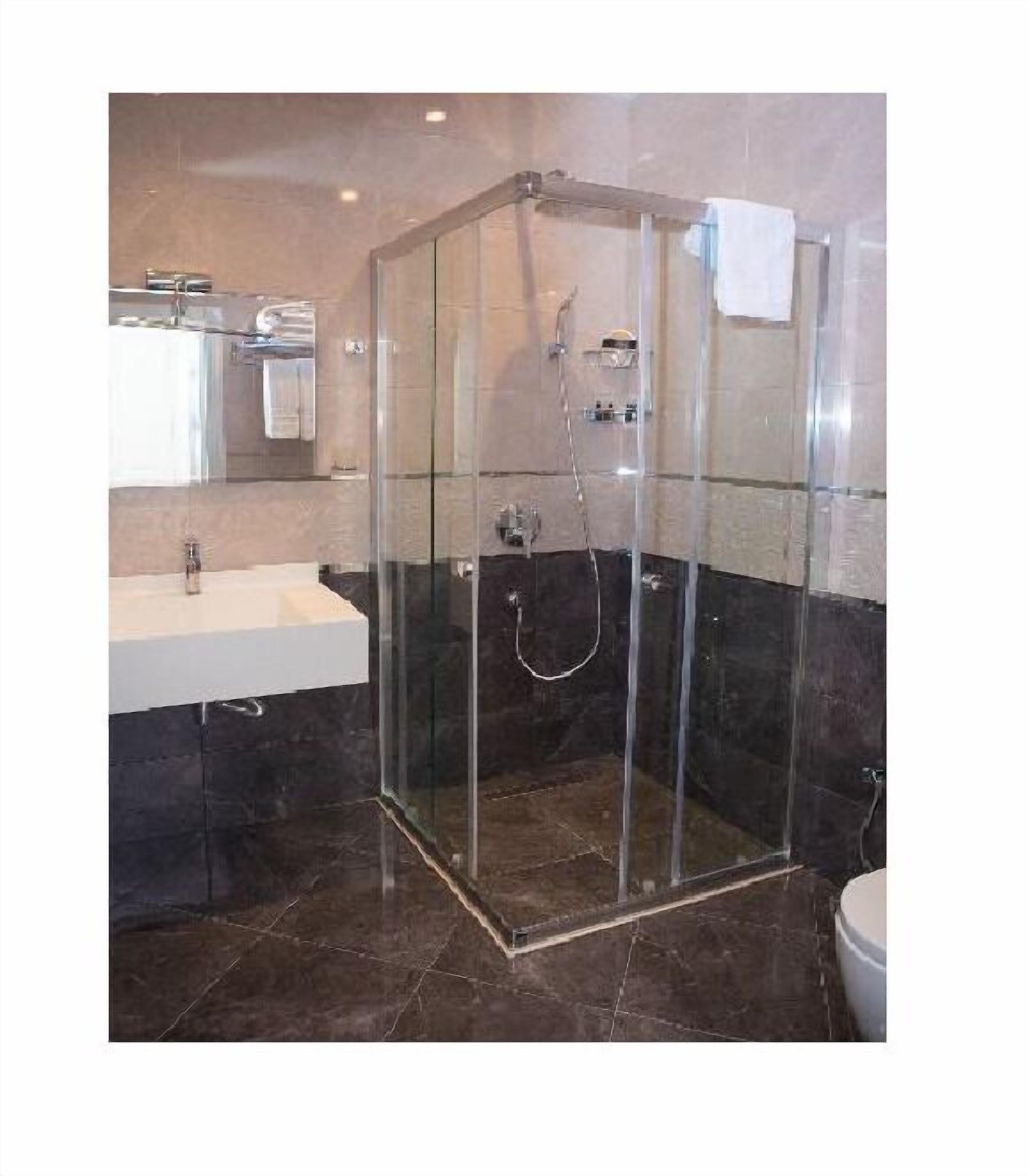 shower, free toiletries, hair dryer, bathrobes