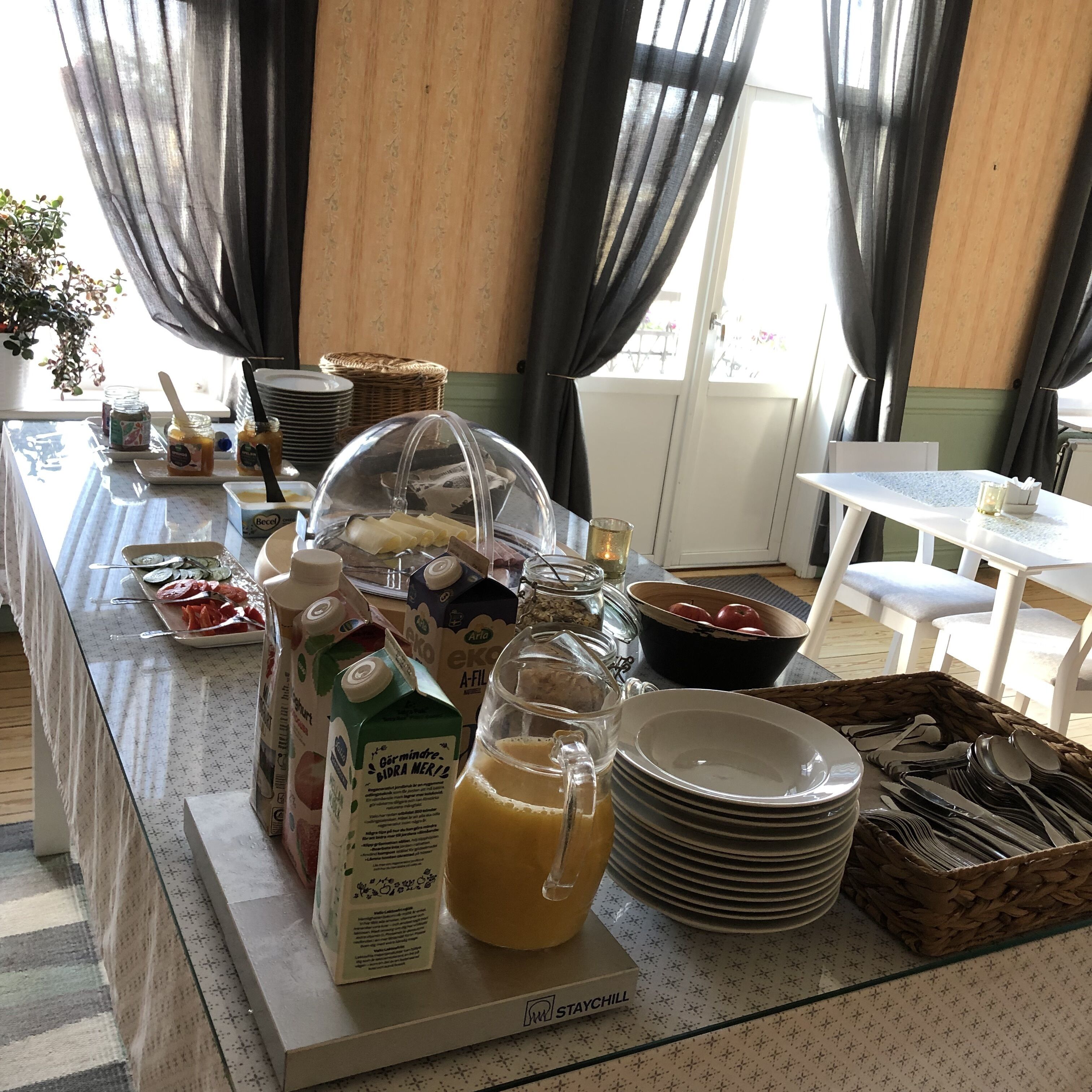 包含每日自助早餐