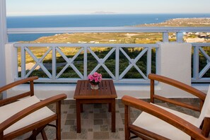 Standard Studio, Sea View | Pemandangan dari bilik