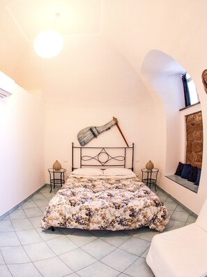Blackout curtains, soundproofing, free cots/infant beds, free WiFi