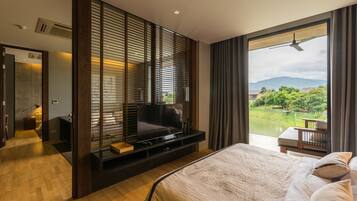 Luxury Suite, 2 Bedrooms, Lake View | 2 bedrooms, desk, blackout drapes, rollaway beds (surcharge)