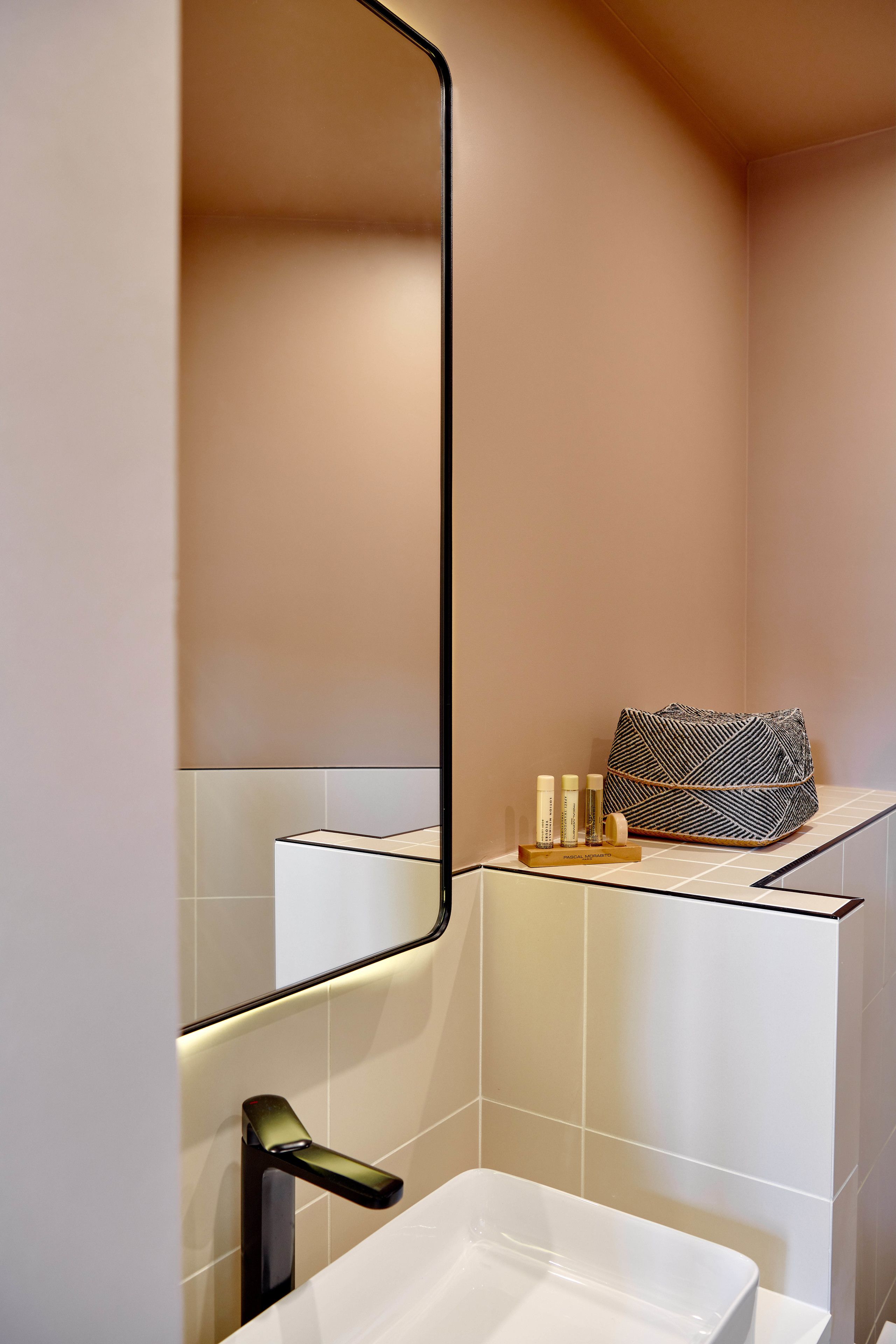 standard double room | bathroom | shower, designer toiletries, hair dryer, towels