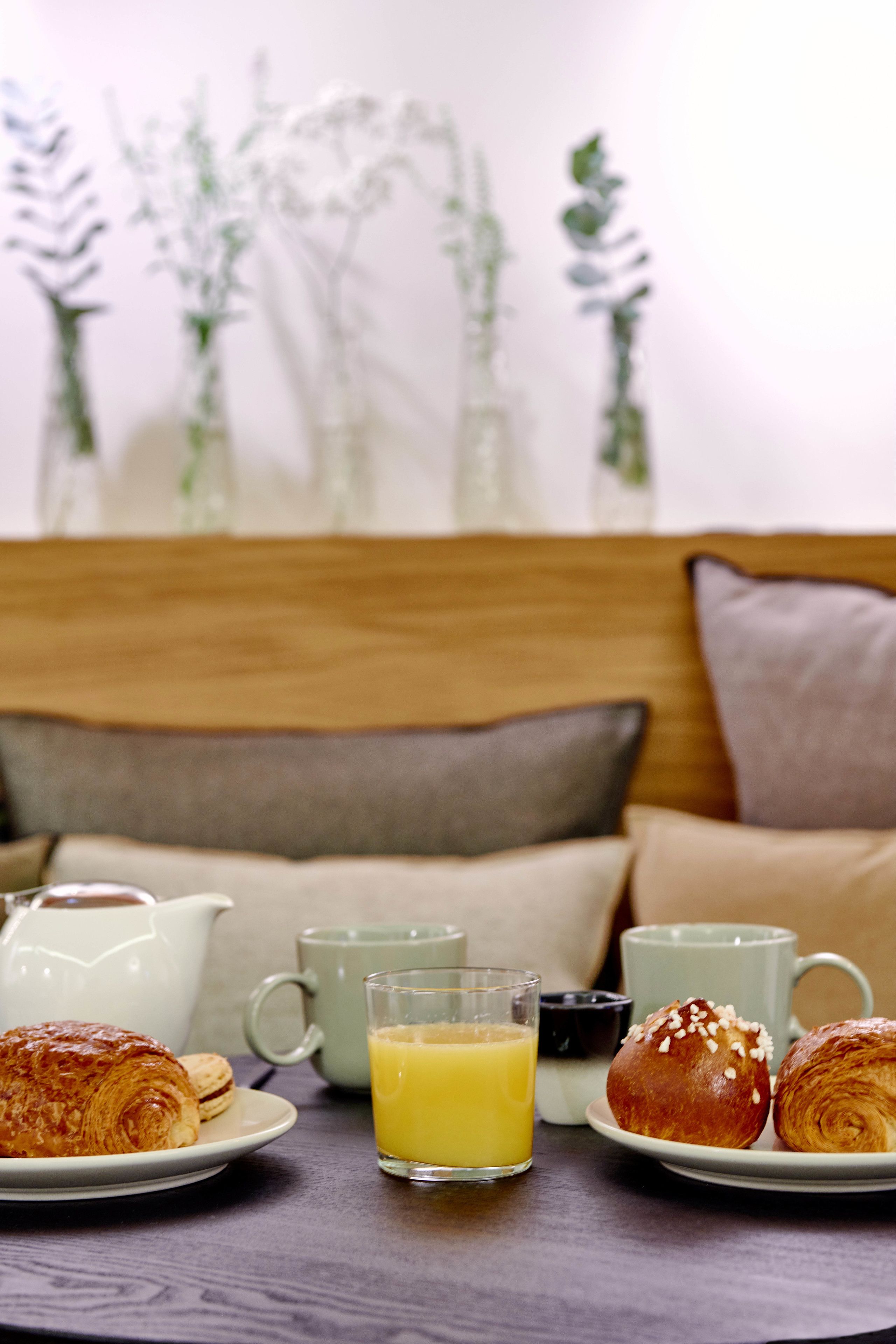 daily continental breakfast (eur 13 per person)