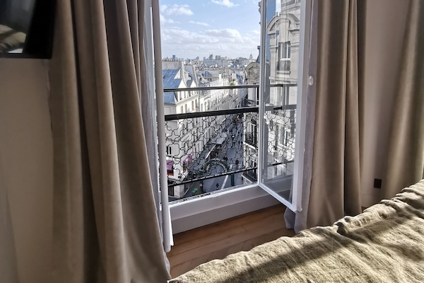 Deluxe Double Room | In-room safe, individually decorated, individually furnished, desk