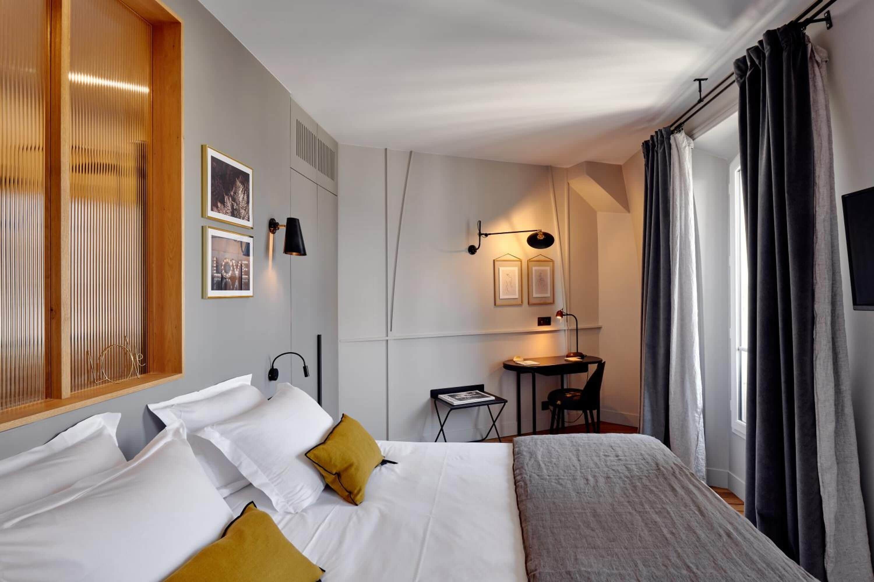 in-room safe, individually decorated, individually furnished, desk