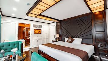 In-room safe, desk, free WiFi, wheelchair access