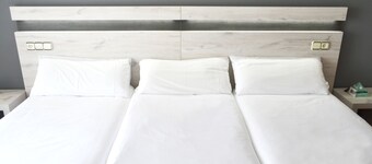 Hostal Alda Puerta Coruña