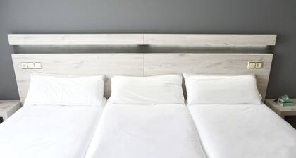 Hostal Alda Puerta Coruña