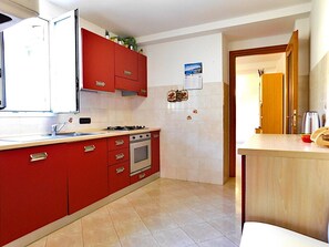 Apartment, 2 Schlafzimmer | Eigene Küche | Herdplatte, Geschirrspüler, Kochgeschirr/Geschirr/Besteck