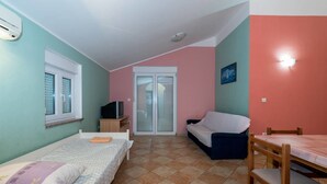 1 bedroom, WiFi - Apartment Silvija (Fazana)