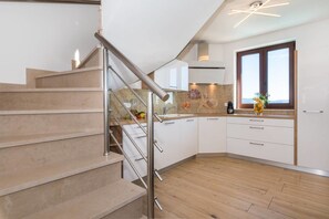 Fridge, oven, dishwasher