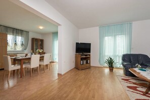 2 bedrooms, free WiFi