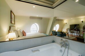Junior Suite | Bilik Mandi | Kelengkapan dandanan diri percuma, pengering rambut, jubah mandi 