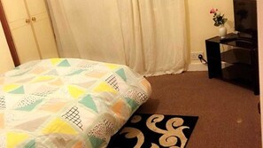 In-room safe, desk, soundproofing, free WiFi