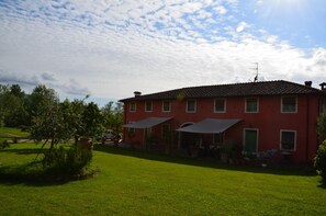 บริเวณภายนอก