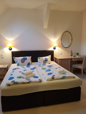 Apartment (with Shower)