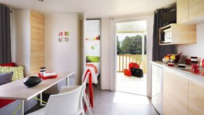 Mobile Home, 2 Bedrooms (Cap Lardier) | Private kitchenette | Coffee/tea maker, full-size fridge, microwave, stovetop - Selection Camping (La Croix-Valmer)