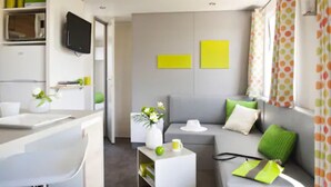 Premium Mobile Home, 3 Bedrooms (Porquerolles) | Living area - Selection Camping (La Croix-Valmer)