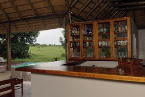 Bar (in der Unterkunft)