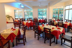 Restaurant - Sun Set Paradise Baringo (Mombasa)