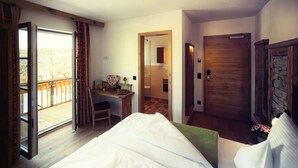 Standard Single Room | Hypo-allergenic bedding available, in-room safe, desk, blackout drapes - Gasthaus Georg Ludwig Maising (Poecking)