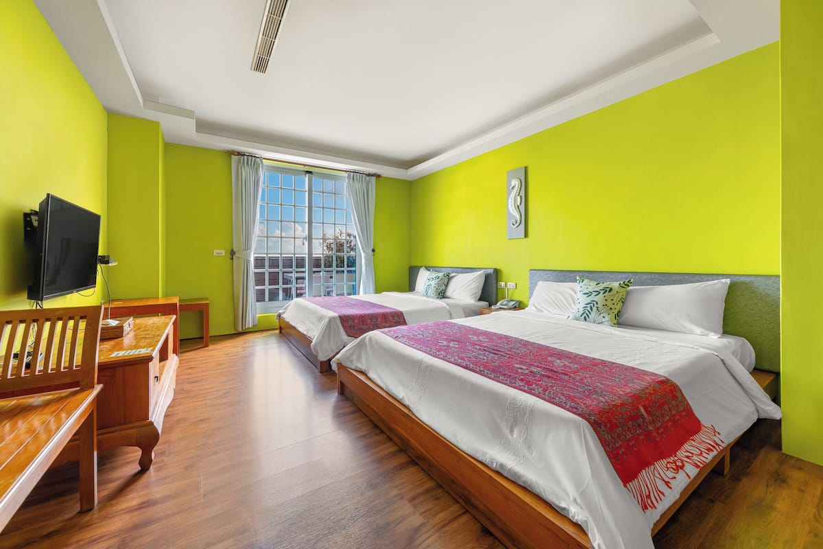 Quadruple Room with Sea View and Balcony | 1 bedroom, individually decorated, individually furnished, free WiFi