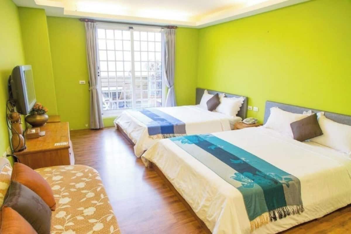 Quadruple Room with Sea View and Balcony | 1 bedroom, individually decorated, individually furnished, free WiFi