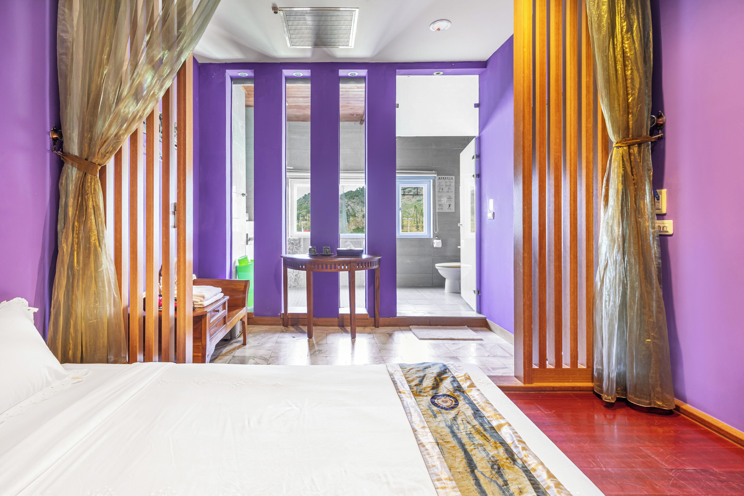 Quarto casal, vista para a montanha | Wi-Fi de cortesia, individualmente decorados, individualmente mobiliados