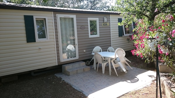 Mobile Home, 2 Bedrooms, Terrace (Trigano) | Terrace/patio