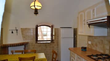 Villa, 2 chambres, terrasse, rez-de-chaussée | Cuisine privée