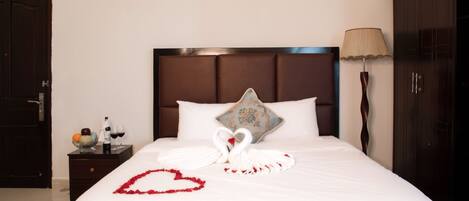 Minibar, desk, iron/ironing board, free WiFi